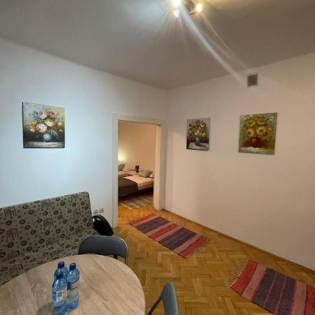 Apartamenty 650 Metrow Od Dworca Przemyśl Esterno foto